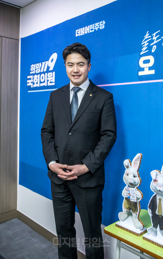 오영환 더불어민주당 의원 인터뷰. 이슬기기자 9904sul@
